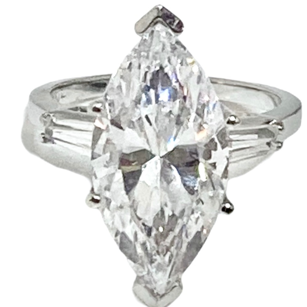 14k white gold Sz 7 20mm Marquise CZ
